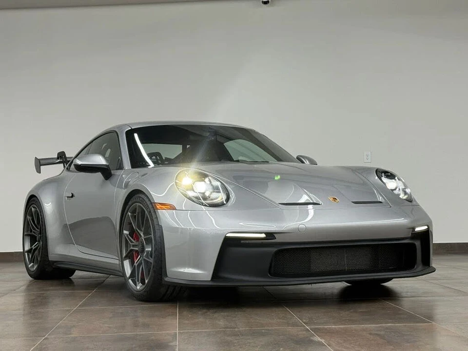 2022 Porsche 992 GT3 - Image 26 of 31