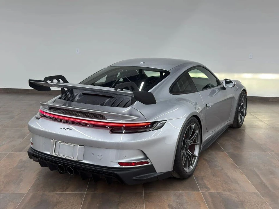 2022 Porsche 992 GT3 - Image 20 of 31