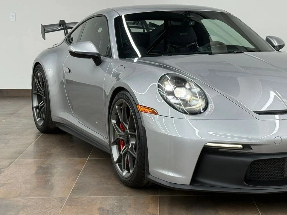 2022 Porsche 992 GT3 - Image 29 of 31
