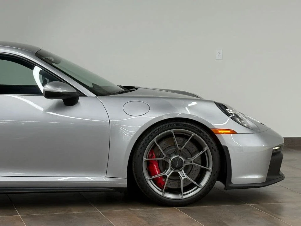 2022 Porsche 992 GT3 - Image 21 of 31