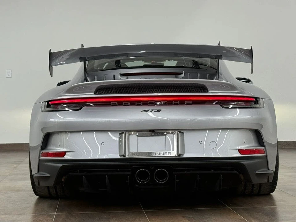 2022 Porsche 992 GT3 - Image 13 of 31