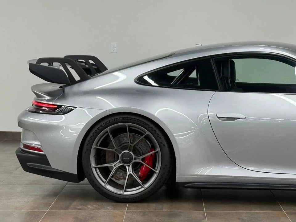 2022 Porsche 992 GT3 - Image 19 of 31