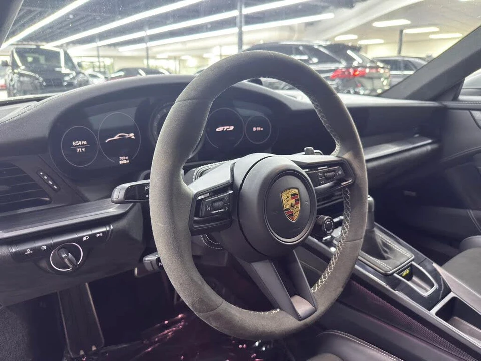 2022 Porsche 992 GT3 - Image 27 of 31