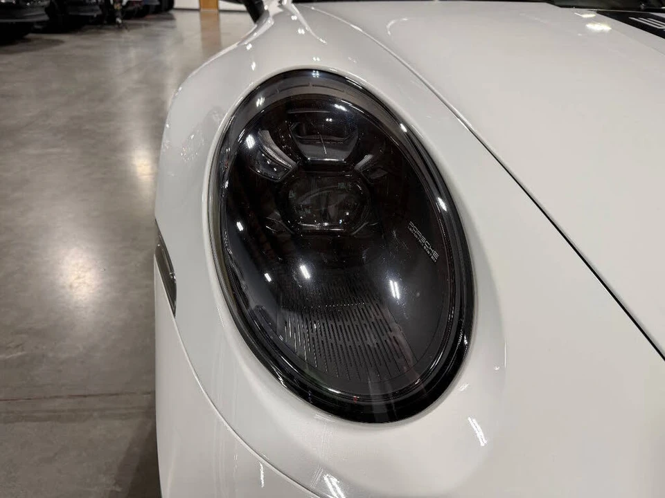 2022 Porsche 992 GT3 - Image 18 of 31