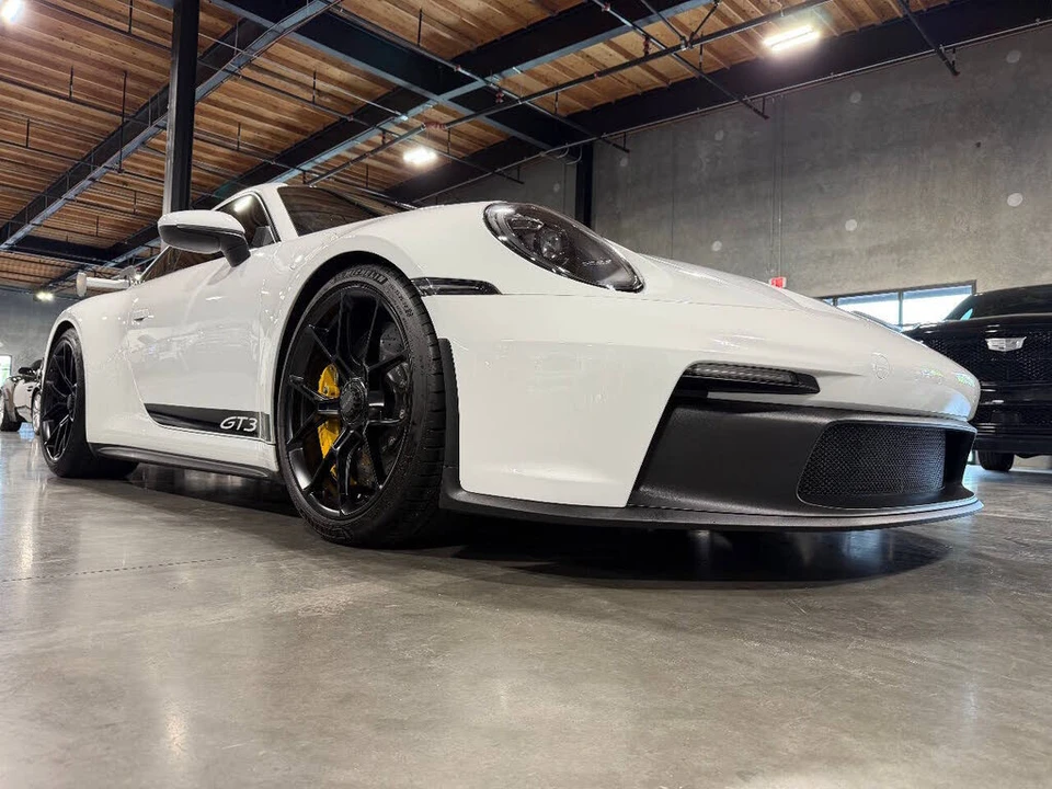 2022 Porsche 992 GT3 - Image 24 of 31