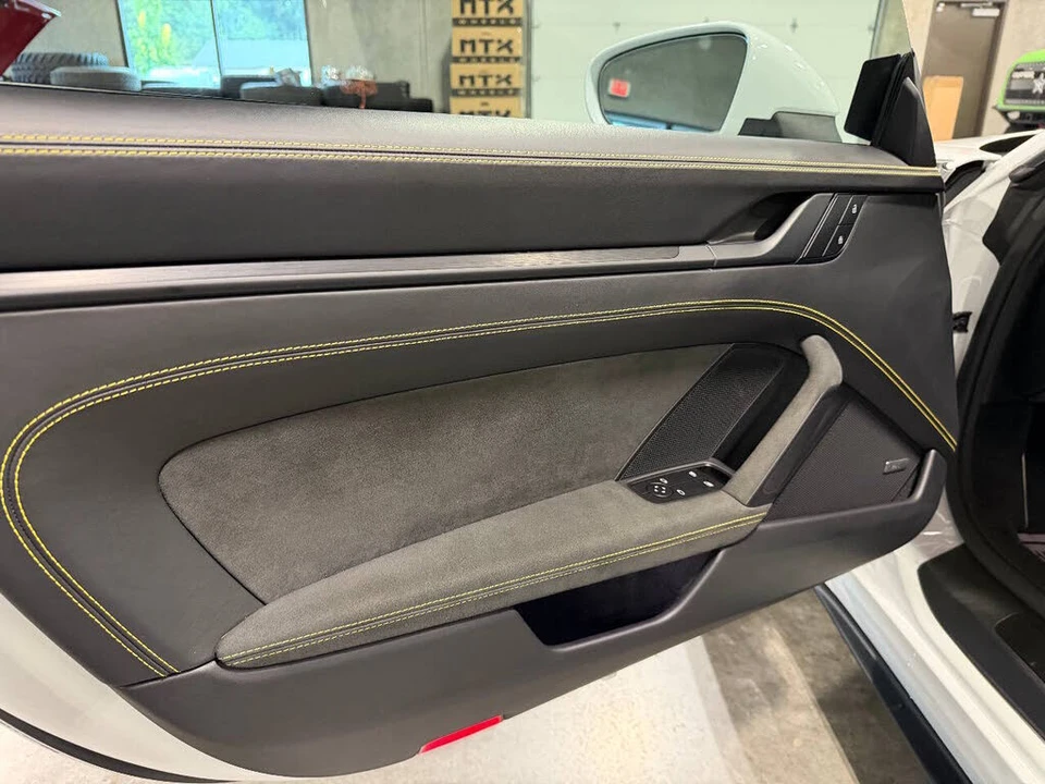 2022 Porsche 992 GT3 - Image 26 of 31