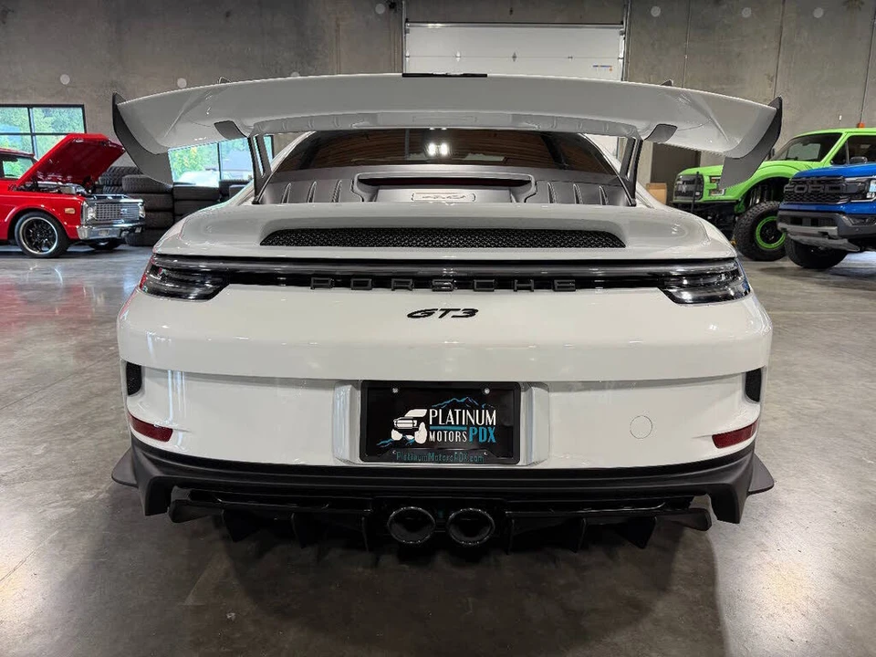 2022 Porsche 992 GT3 - Image 3 of 31