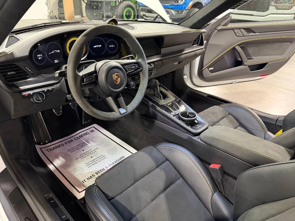 2022 Porsche 992 GT3 - Image 9 of 31