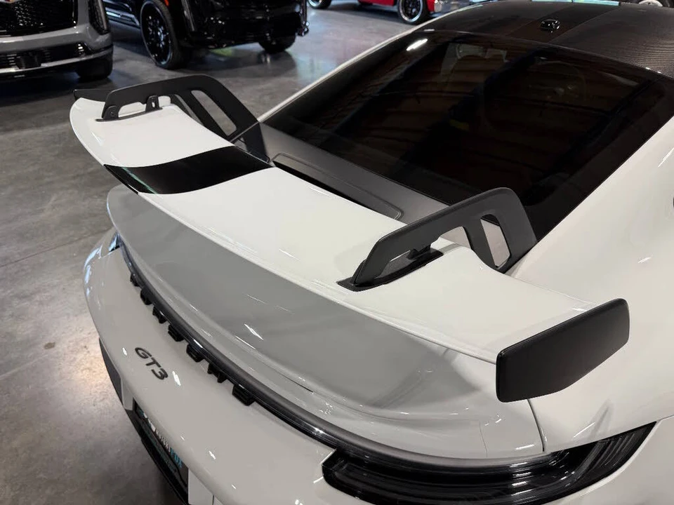 2022 Porsche 992 GT3 - Image 20 of 31