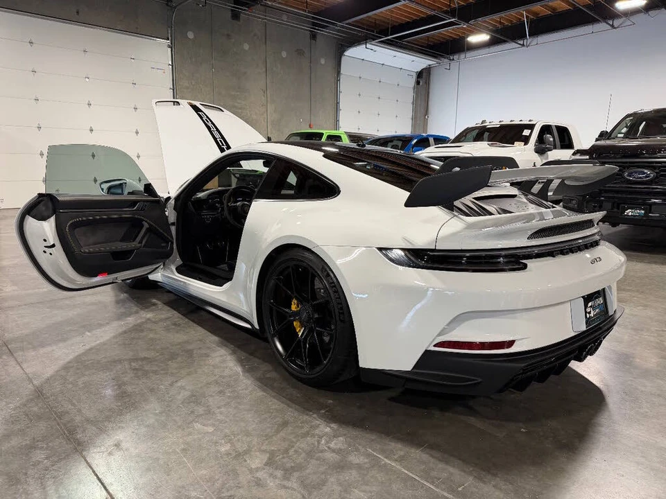2022 Porsche 992 GT3 - Image 13 of 31