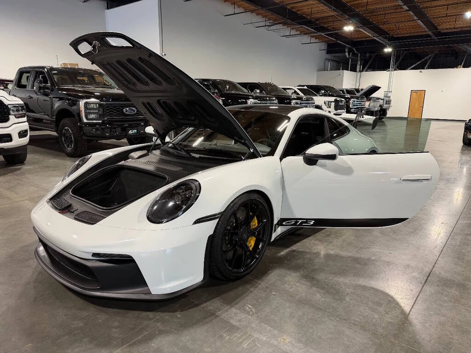 2022 Porsche 992 GT3 - Image 12 of 31