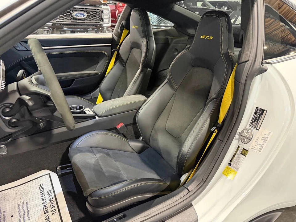 2022 Porsche 992 GT3 - Image 28 of 31