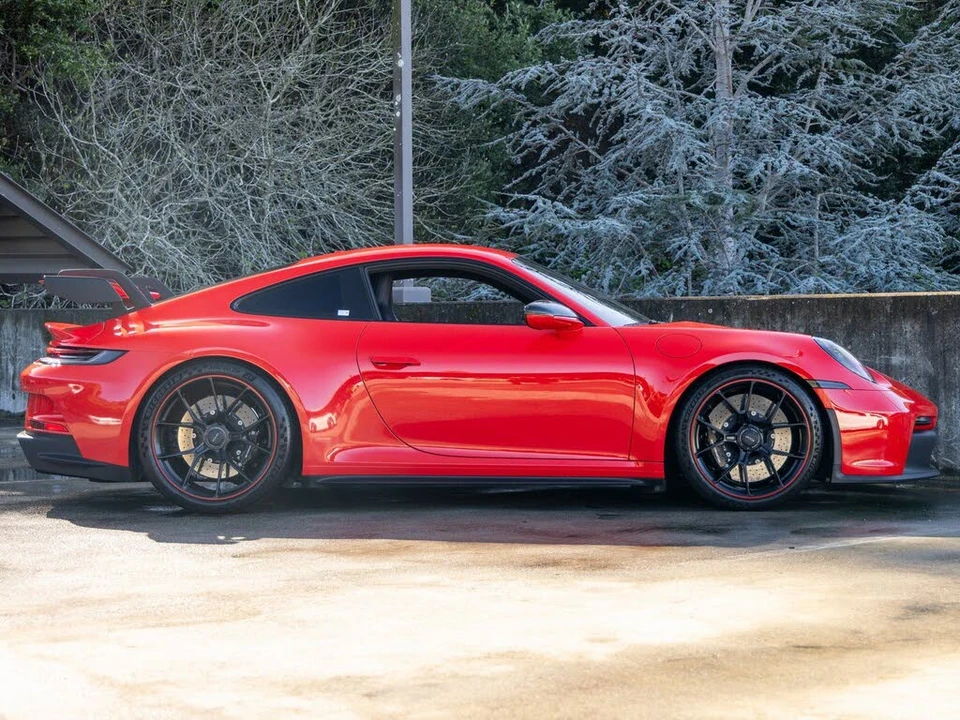 2022 Porsche 992 GT3 - Image 12 of 31