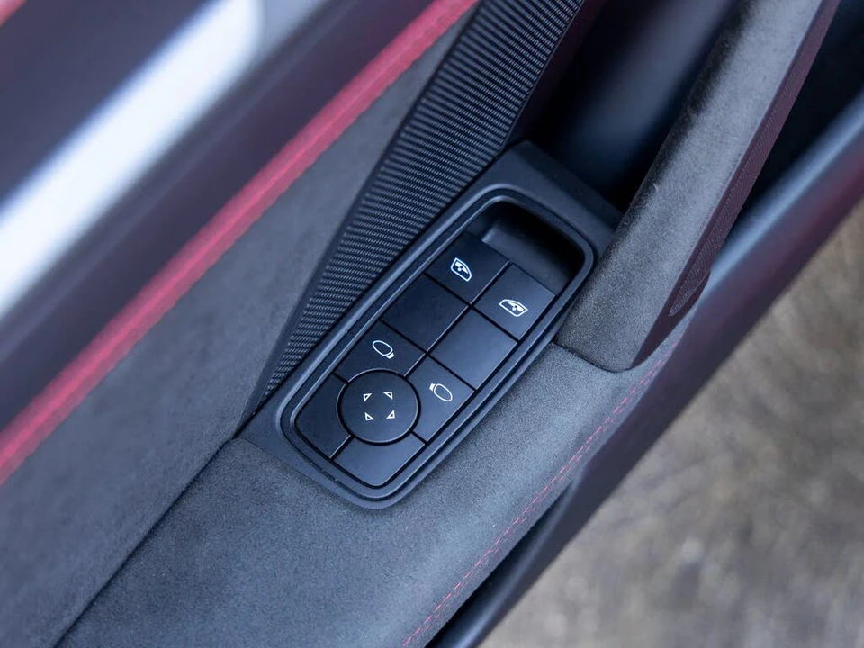 2022 Porsche 992 GT3 - Image 28 of 31