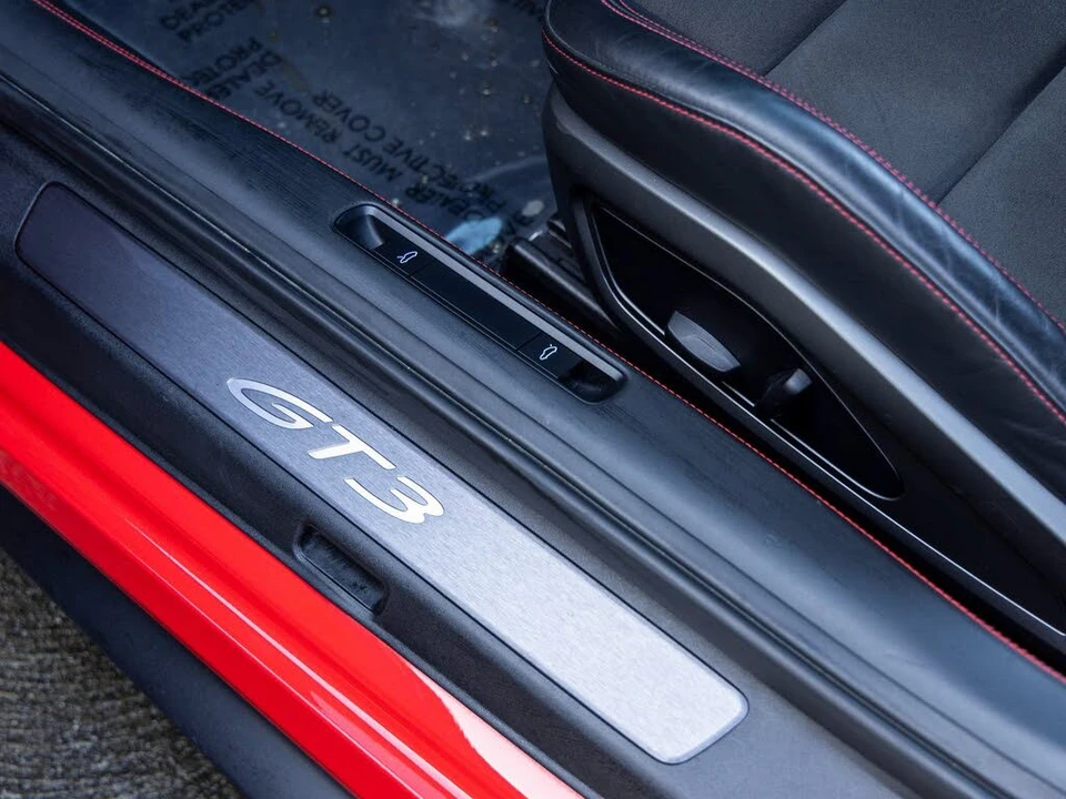2022 Porsche 992 GT3 - Image 30 of 31