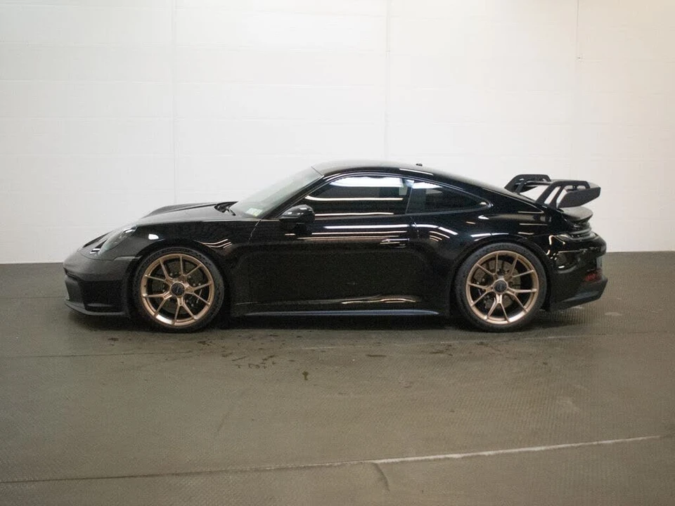 2022 Porsche 992 GT3 - Image 2 of 30