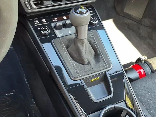 2022 Porsche 992 GT3 - Image 17 of 31