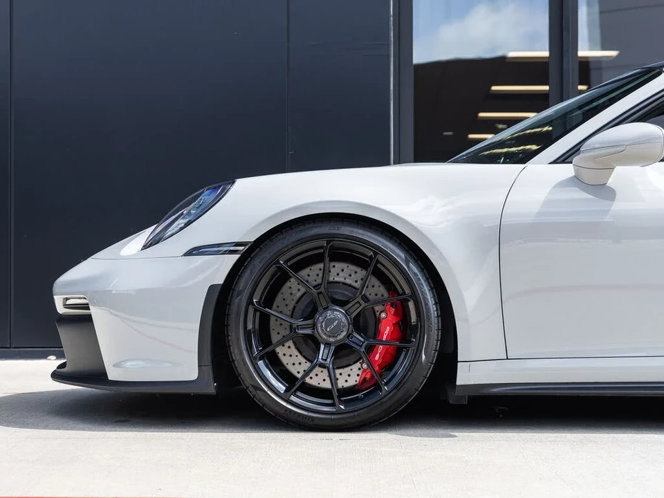2022 Porsche 992 GT3 - Image 15 of 31