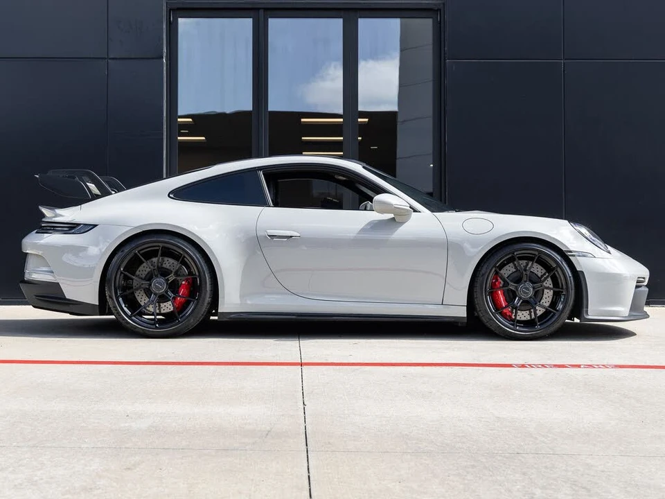 2022 Porsche 992 GT3 - Image 14 of 31
