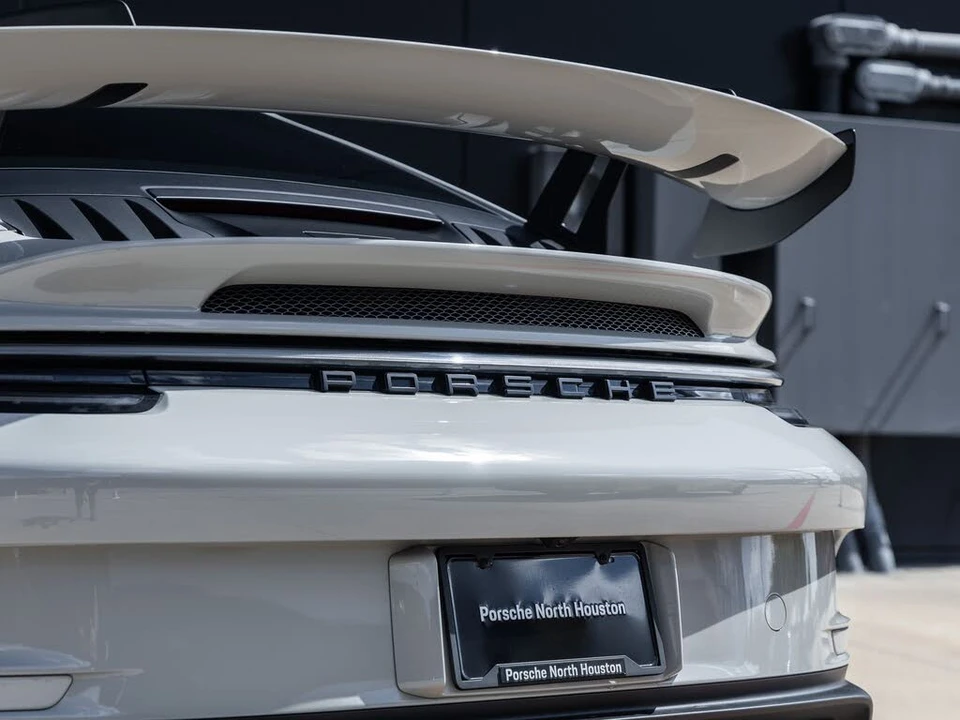 2022 Porsche 992 GT3 - Image 17 of 31