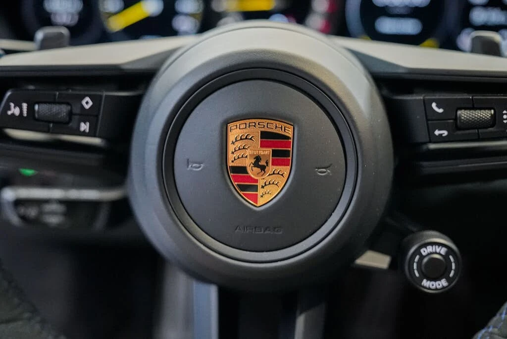 2022 Porsche 992 GT3 - Image 27 of 31
