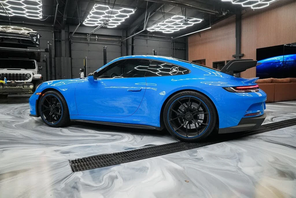 2022 Porsche 992 GT3 - Image 17 of 31