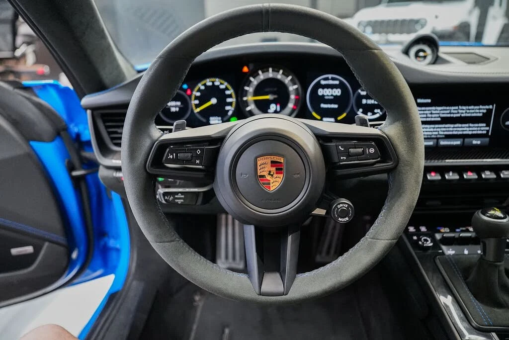 2022 Porsche 992 GT3 - Image 23 of 31