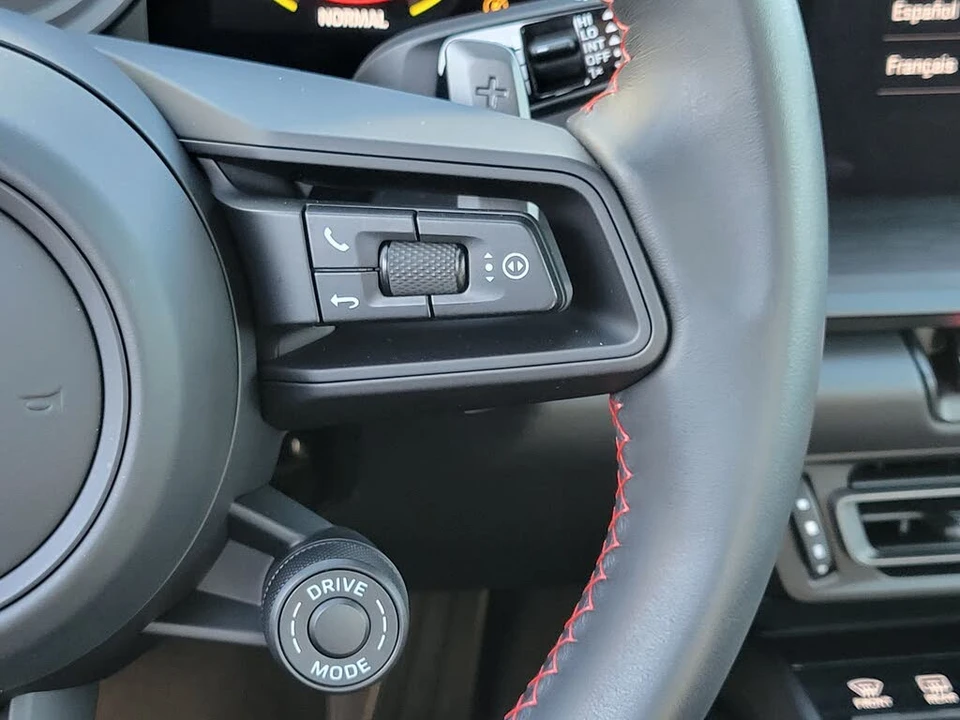 2022 Porsche 992 GT3 - Image 14 of 31