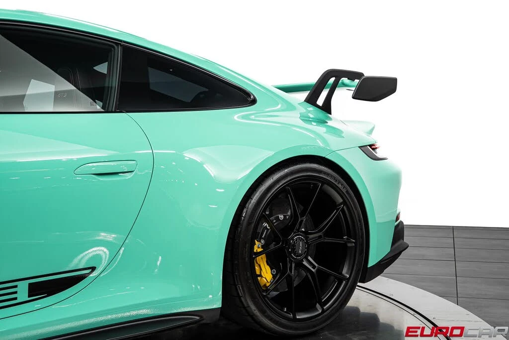 2022 Porsche 992 GT3 - Image 17 of 31
