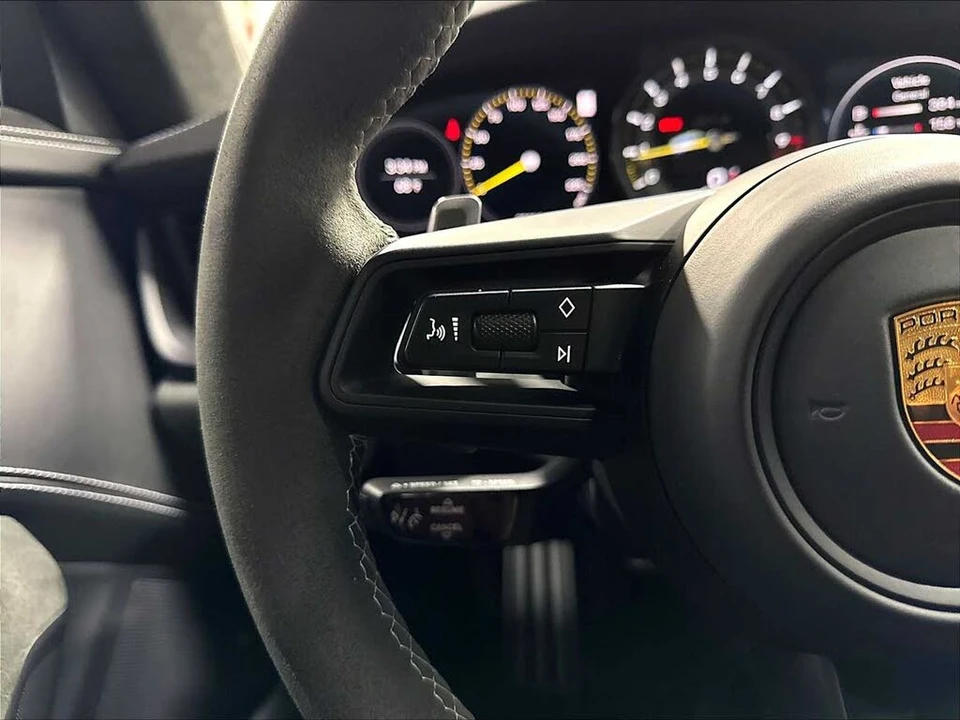 2022 Porsche 992 GT3 - Image 20 of 31