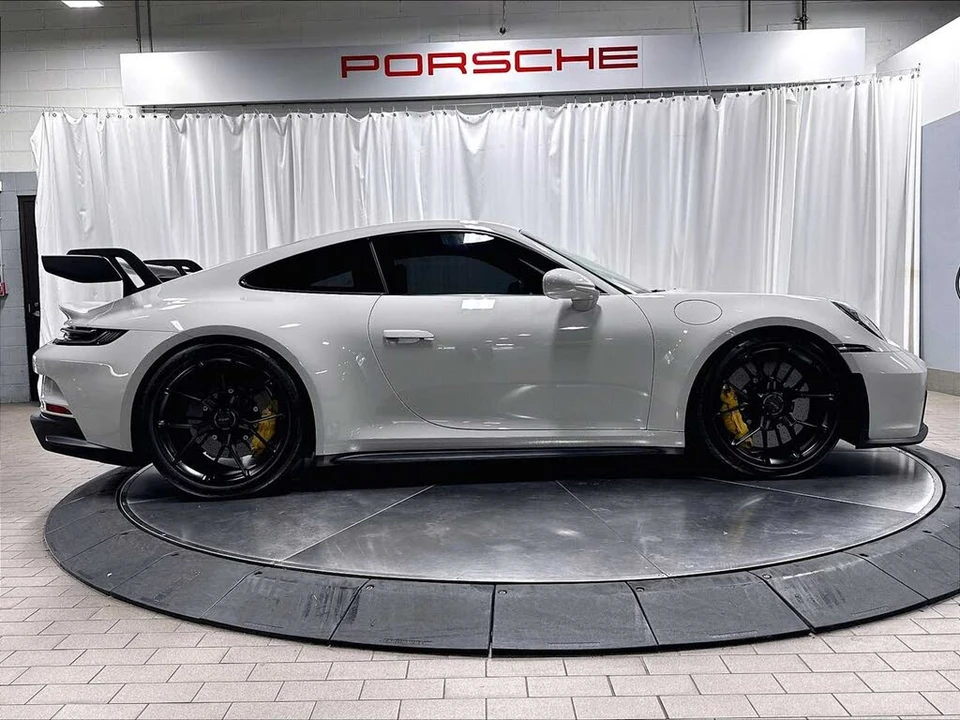 2022 Porsche 992 GT3 - Image 9 of 31