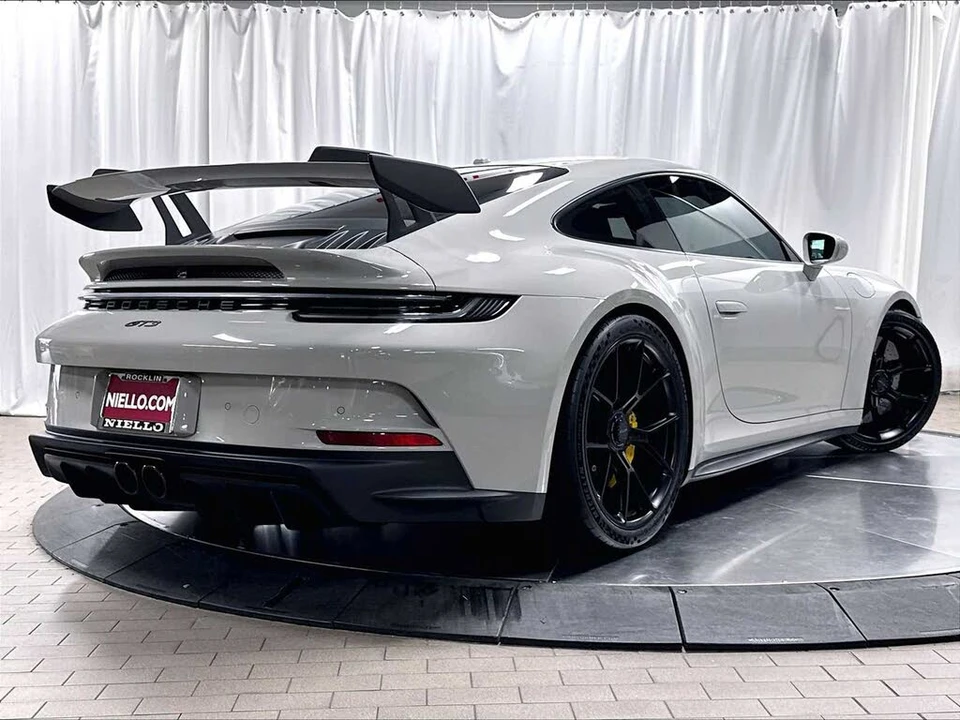 2022 Porsche 992 GT3 - Image 8 of 31