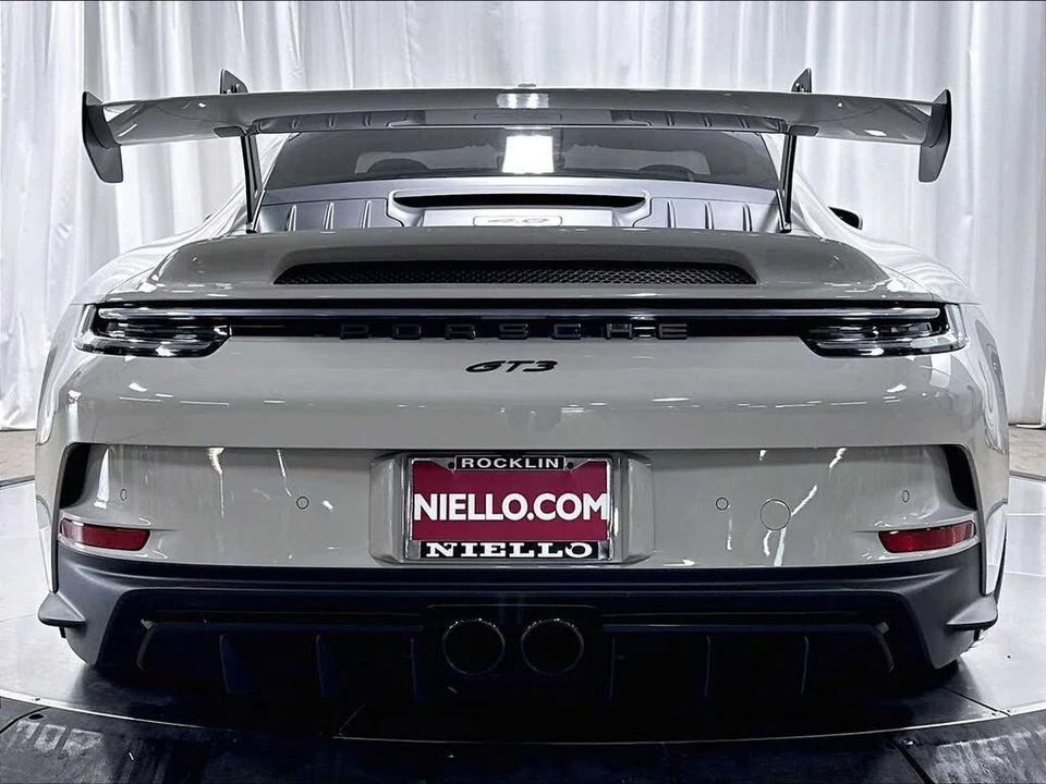 2022 Porsche 992 GT3 - Image 7 of 31