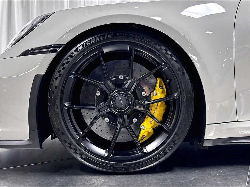 2022 Porsche 992 GT3 - Image 12 of 31