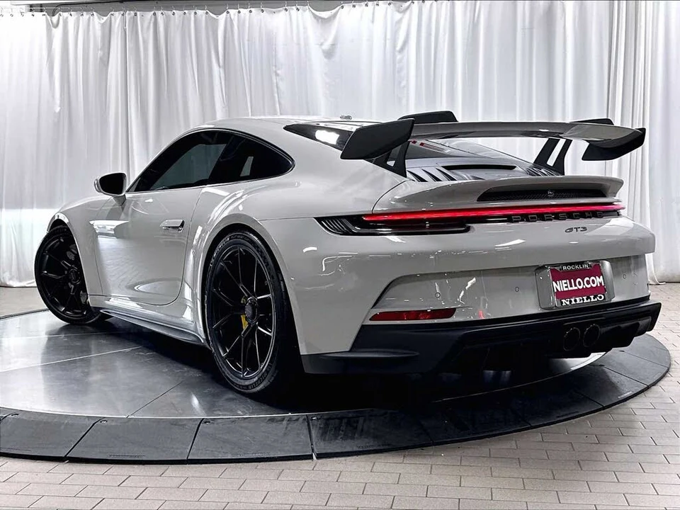 2022 Porsche 992 GT3 - Image 3 of 31