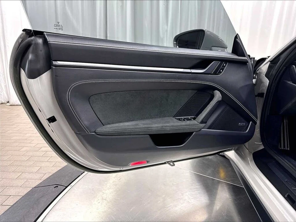 2022 Porsche 992 GT3 - Image 23 of 31