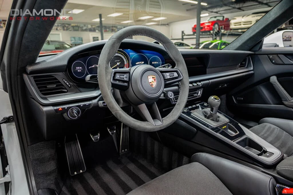 2022 Porsche 992 GT3 - Image 16 of 31
