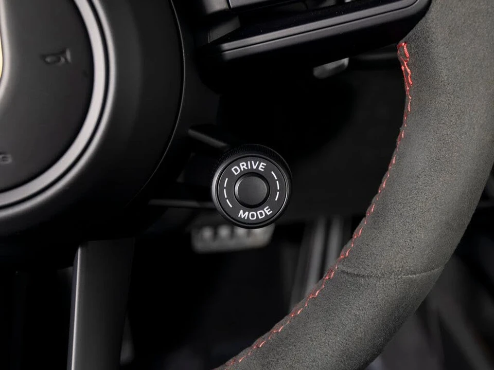 2022 Porsche 992 GT3 - Image 23 of 31