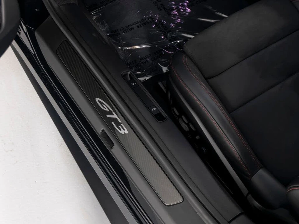 2022 Porsche 992 GT3 - Image 17 of 31