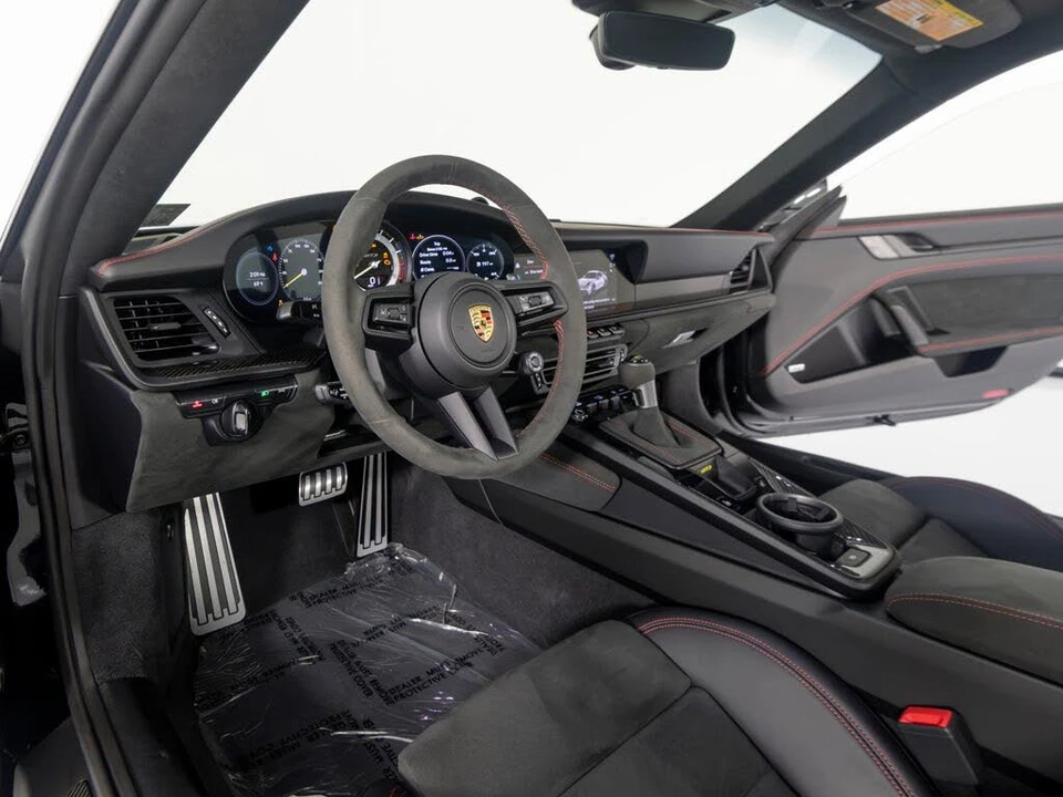 2022 Porsche 992 GT3 - Image 11 of 31