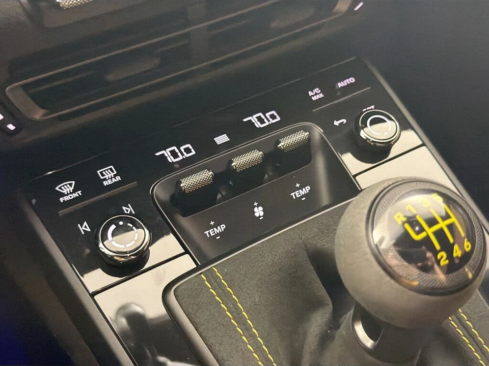 2022 Porsche 992 GT3 - Image 16 of 29