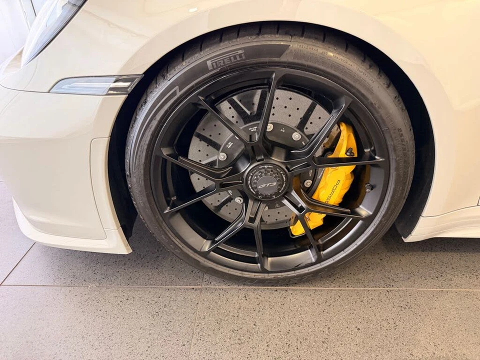 2022 Porsche 992 GT3 - Image 12 of 26