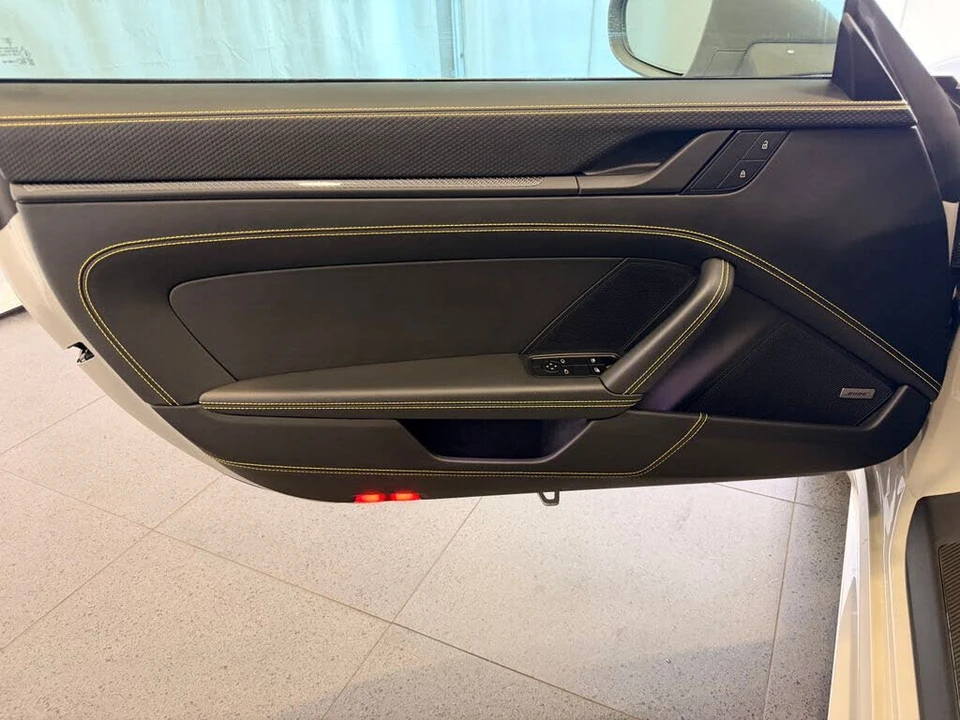 2022 Porsche 992 GT3 - Image 15 of 26