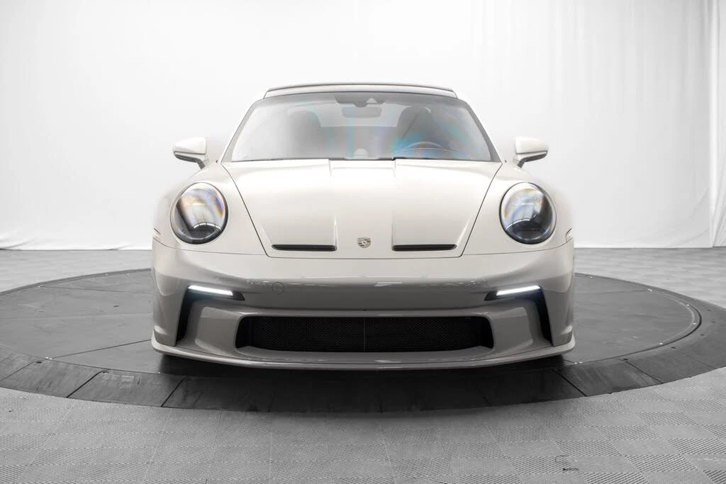 2022 Porsche 992 GT3 - Image 2 of 31