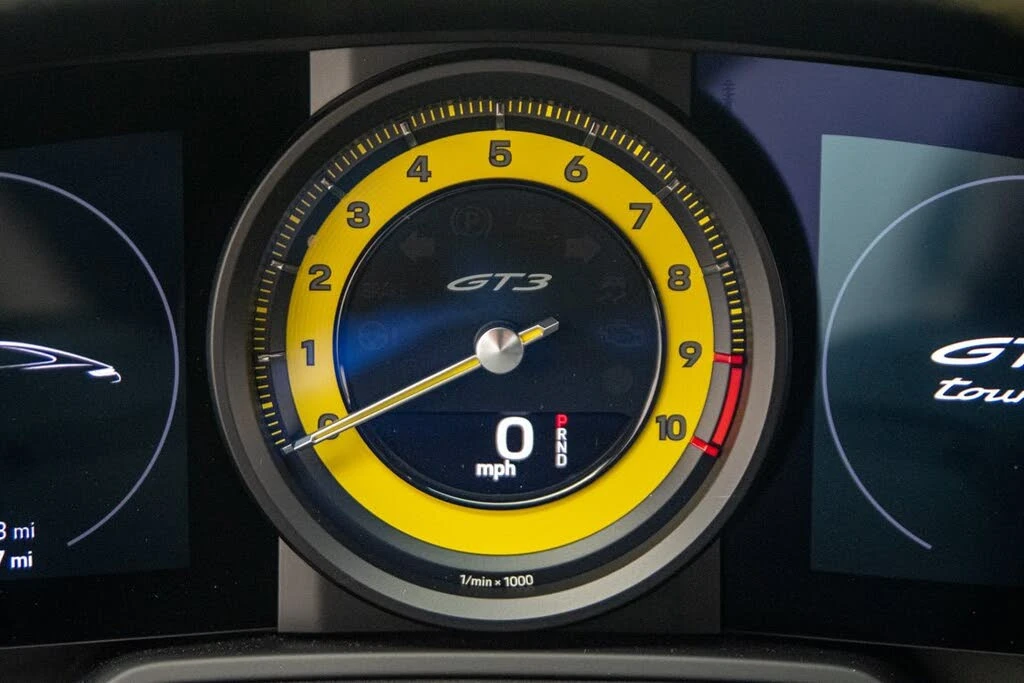 2022 Porsche 992 GT3 - Image 27 of 31