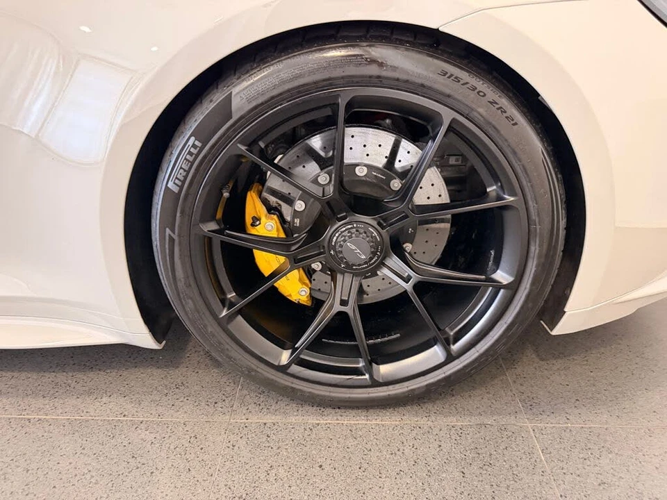 2022 Porsche 992 GT3 - Image 11 of 26