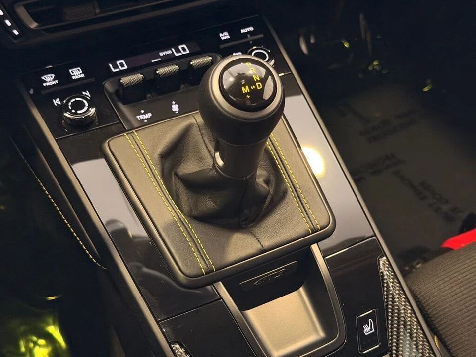 2022 Porsche 992 GT3 - Image 18 of 26