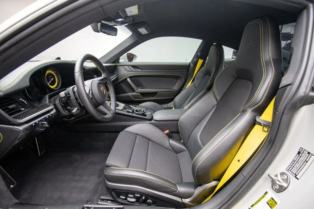 2022 Porsche 992 GT3 - Image 11 of 31