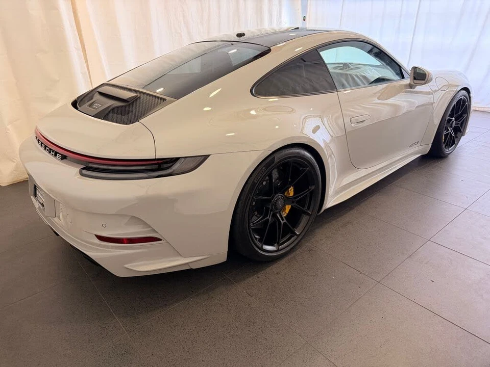 2022 Porsche 992 GT3 - Image 9 of 26