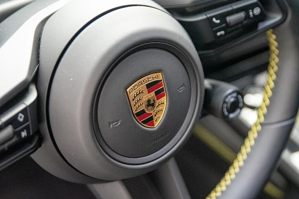 2022 Porsche 992 GT3 - Image 17 of 31